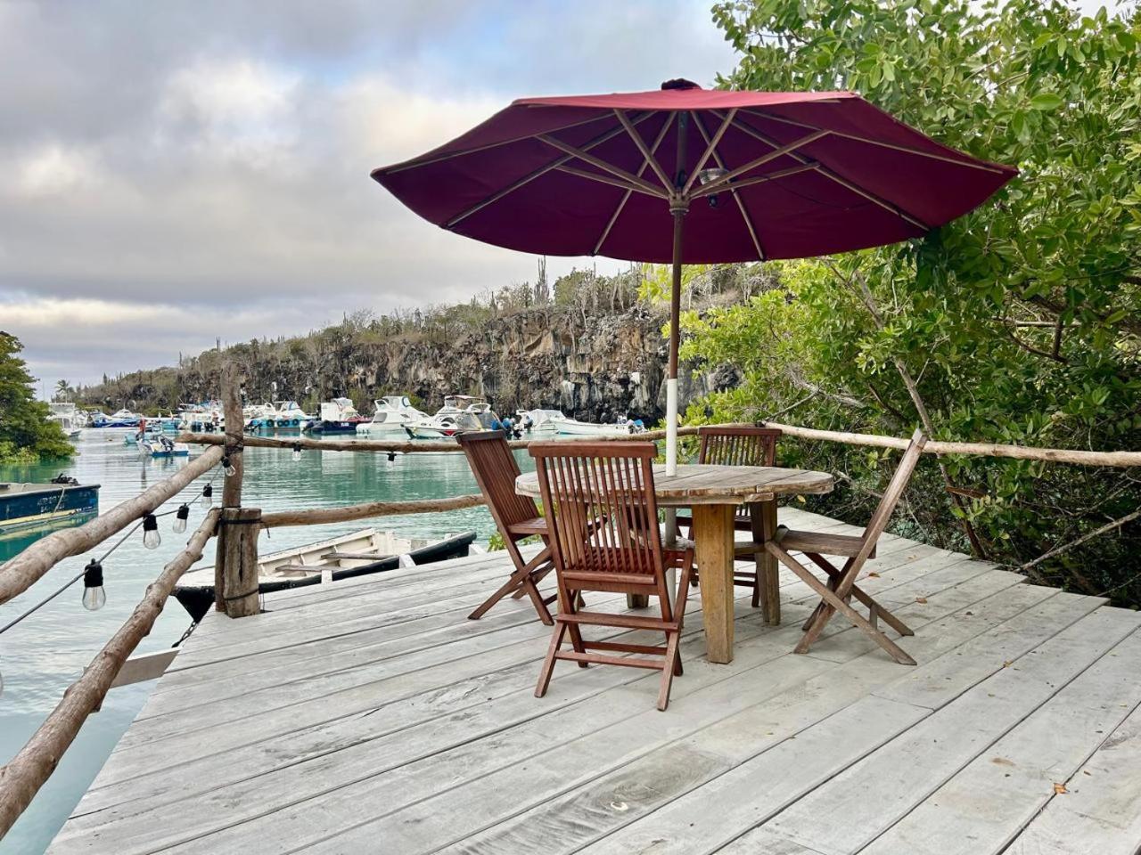 Bed and Breakfast Casa Kubler à Puerto Ayora  Extérieur photo